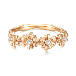 Gold Floral Ring - Daisy | LOVE BY THE MOON